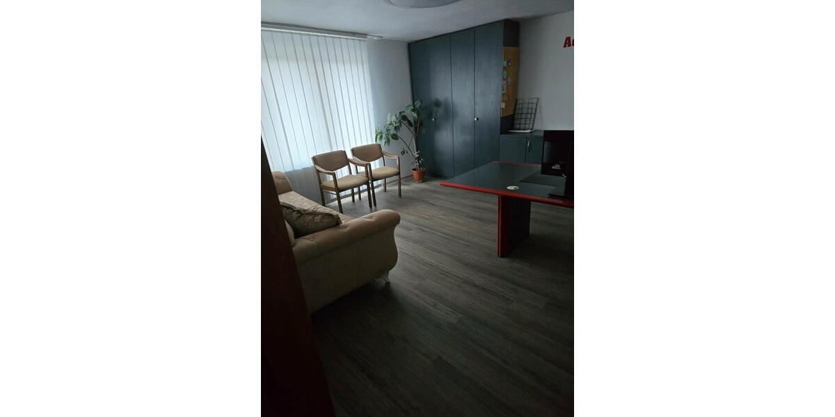 Mehrfamilienhaus, Wohnhaus Nieheim - 13 Zimmer, 420 m&sup2;, 210.000&euro; | Angebot:26058573