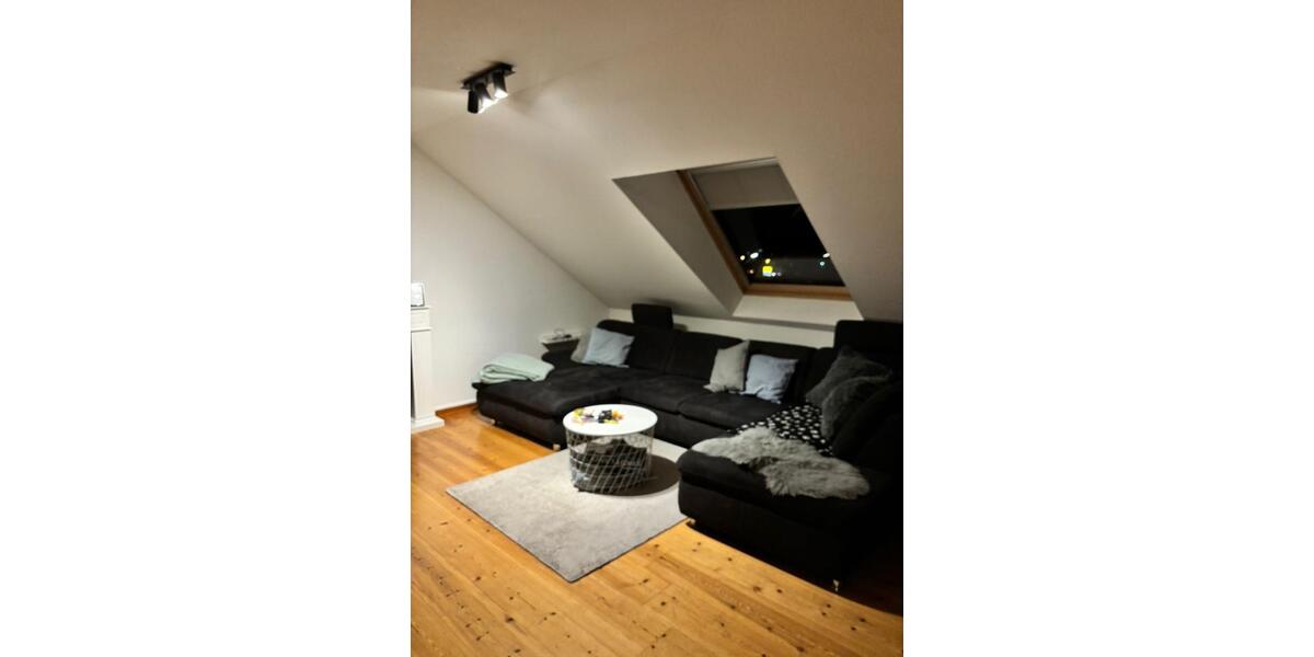 Dachgeschoßwohnung Rietberg - 3 Zimmer, 100 m&sup2;, 900&euro; | Angebot:26416904