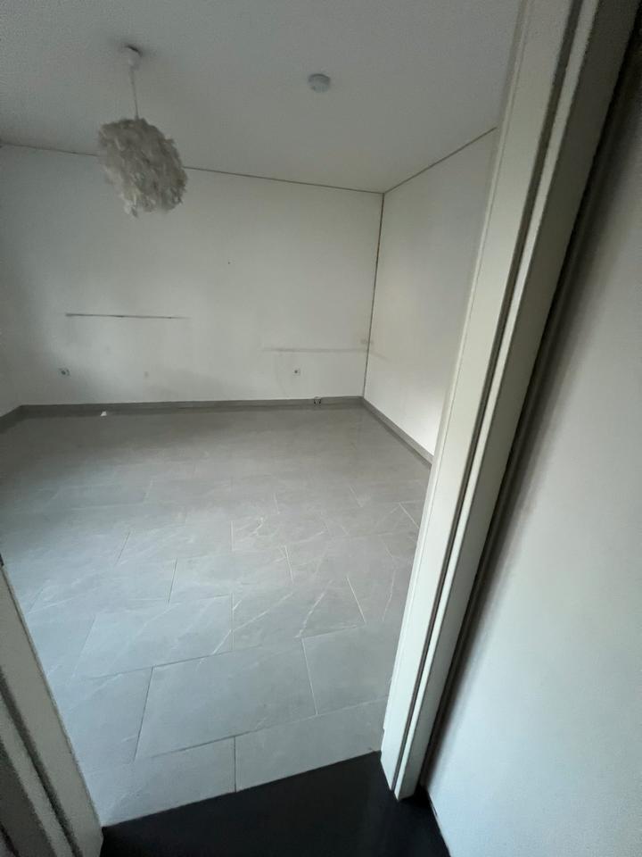Gepflegtes Rhein-Mittelhaus mit Garage zimmer