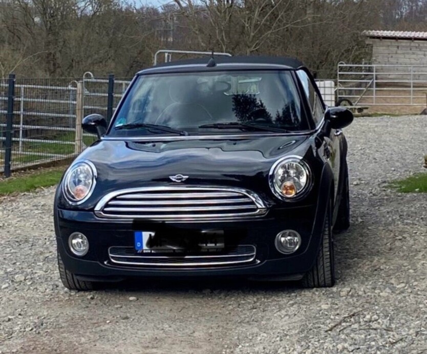 BMW Mini Cabriolet 105.000 km 9.400 € Horn-Bad Meinberg 32805