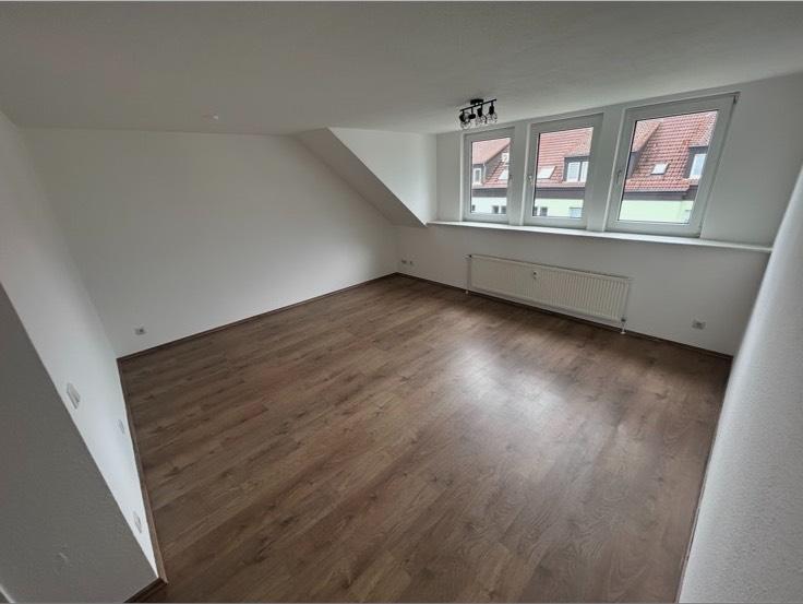 Dachgeschoßwohnung Delbrück - 3 Zimmer, 62 m&sup2;, 550&euro; | Angebot:25801239