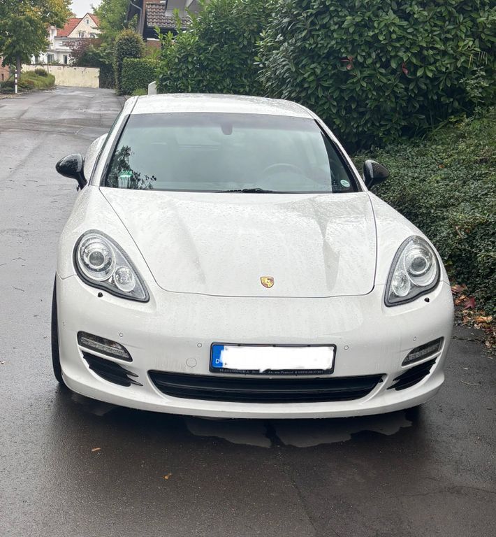 Porsche Panamera 75.000 km 22.999 € Detmold 32756