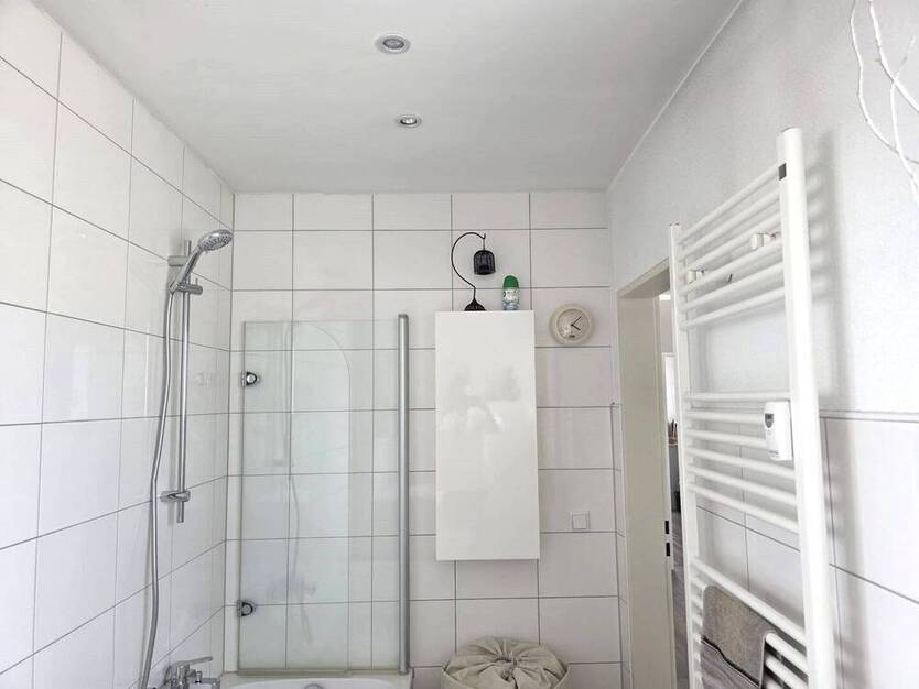 Charmante 3-Zimmer-Wohnung mit Loggia & Garage in Schloß Neuhaus