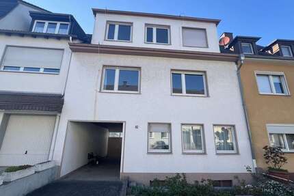 Haus zum Kaufen in Paderborn 329.000 € 173.97 m² 8 zimmer