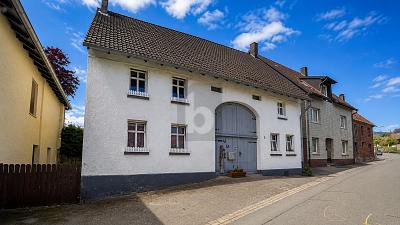 NATURNAH WOHNEN IN RUHIGER UMGEBUNG - Einfamilienhaus Marsberg | Angebot:27082264