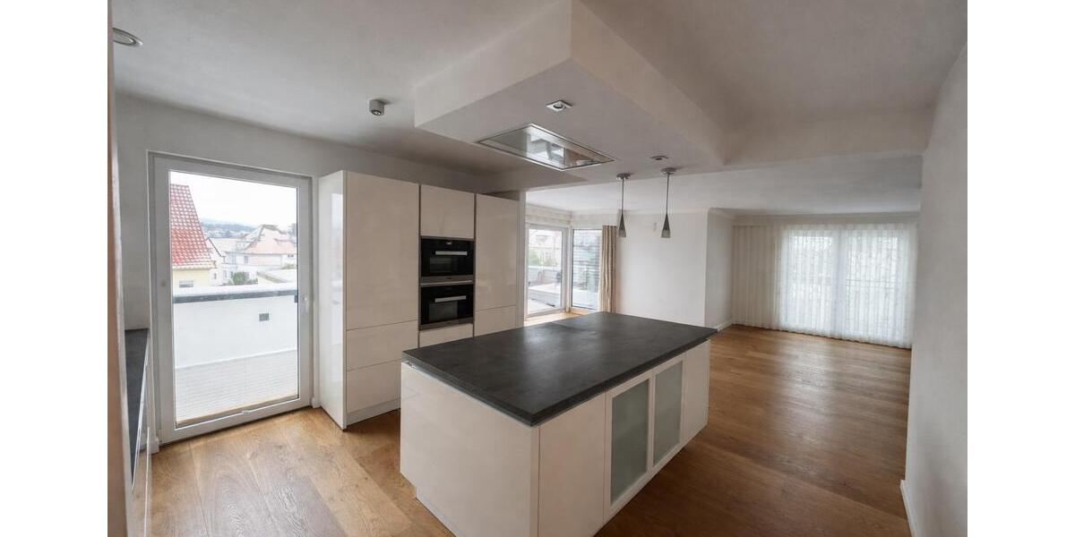 Einfamilienhaus Detmold - 3 Zimmer, 142 m&sup2;, 1.700&euro; | Angebot:25644448