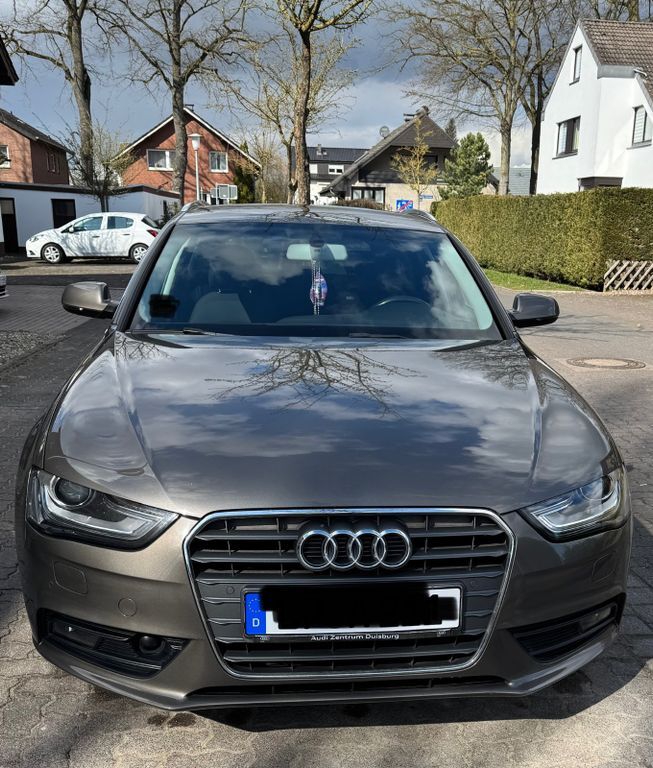 Audi A4 160.000 km 11.000 € Lippstadt 59556