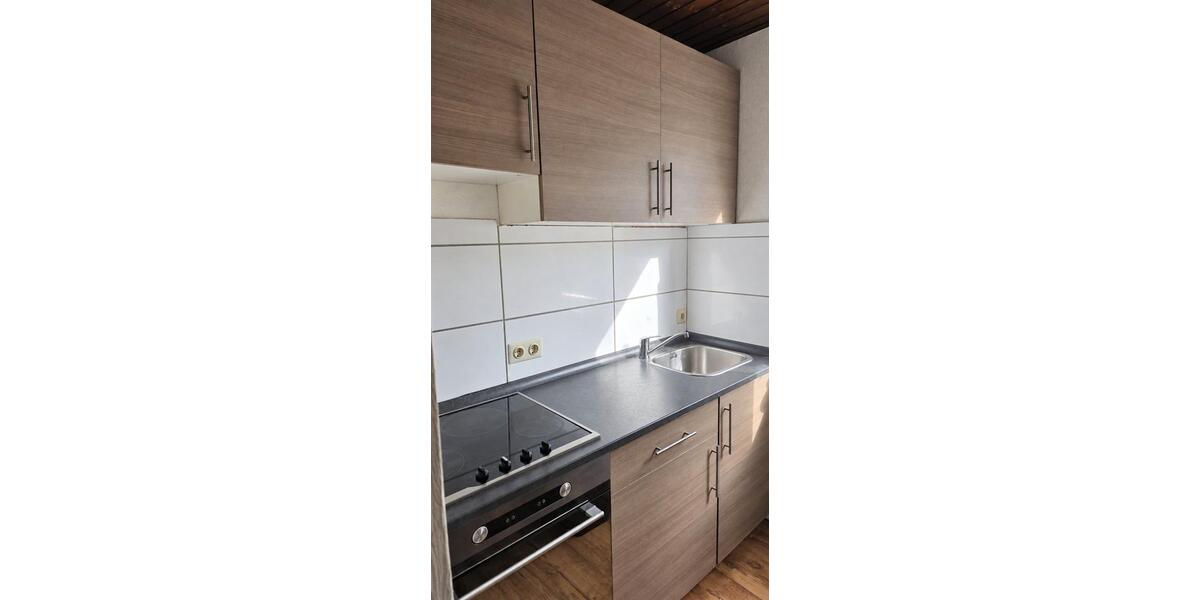 Dachgeschoßwohnung Paderborn - 2 Zimmer, 40 m&sup2;, 365&euro; | Angebot:27613476