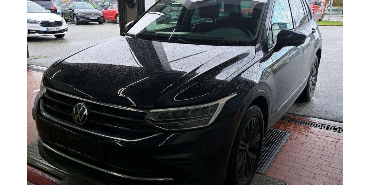 VW Tiguan 72.604 km 26.840 &euro; Schloß Holte-Stukenbrock 33758