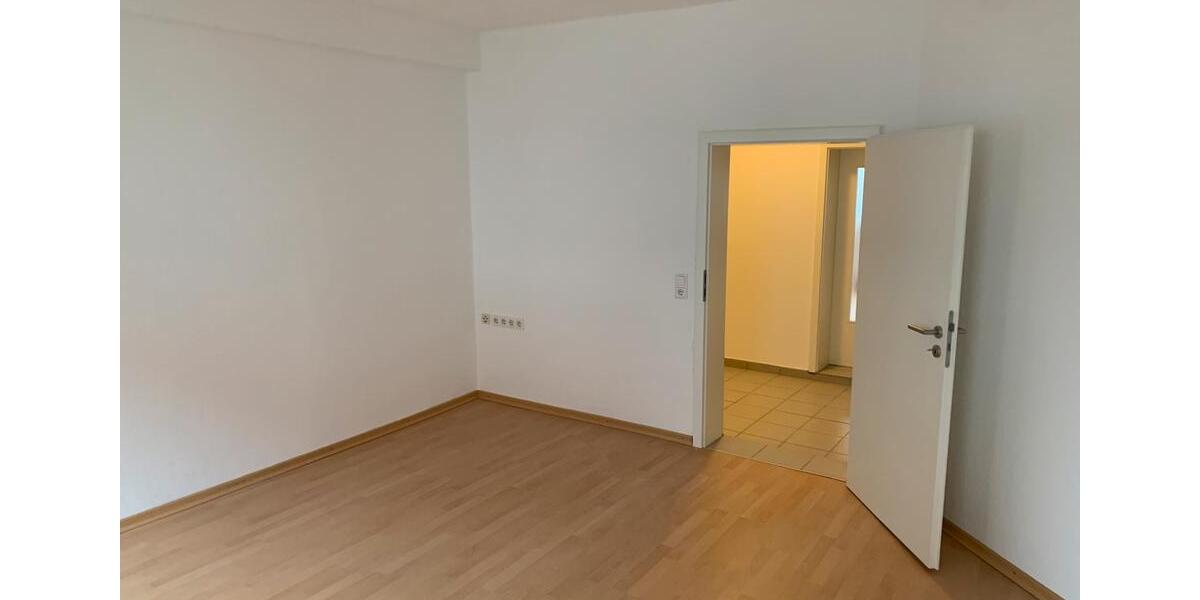 Etagenwohnung Nieheim - 3 Zimmer, 92 m&sup2;, 600&euro; | Angebot:26603543
