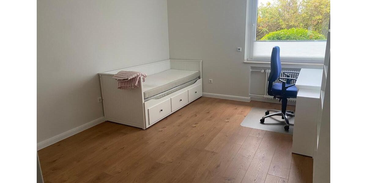 Hochparterre Paderborn Neuenbeken - 3 Zimmer, 90 m&sup2;, 950&euro; | Angebot:26428148