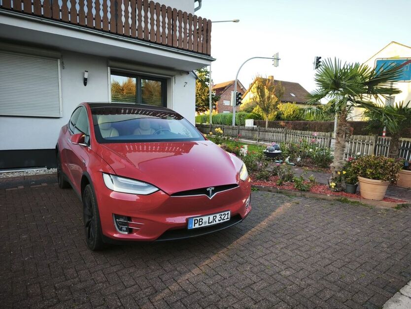 Tesla Model X 168.000 km 31.700 € Paderborn 33100