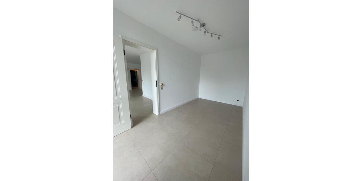 Etagenwohnung Detmold - 4 Zimmer, 103 m&sup2;, 1.070&euro; | Angebot:26665439