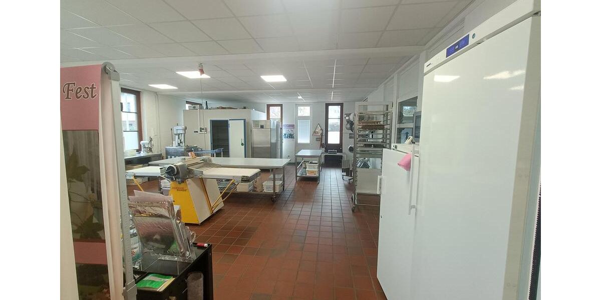 Laden, Geschäftsräume zu vermieten ca. 145m² am Fachmarkzenrum zimmer