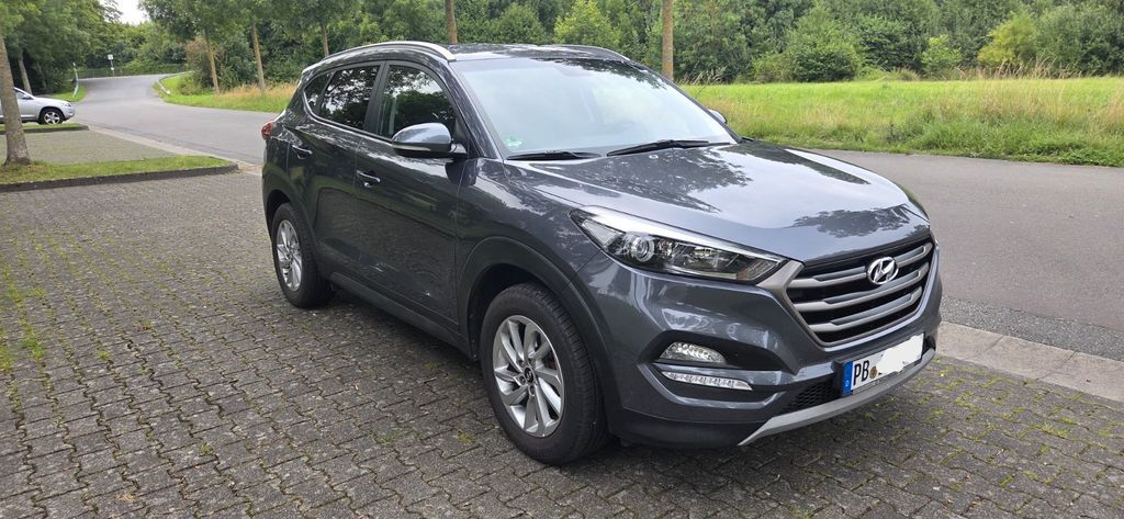 Hyundai TUCSON 108.563 km 15.900 € Paderborn 33100