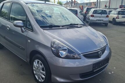 Honda Jazz 66.000 km 2.999 &euro; Paderborn 33100