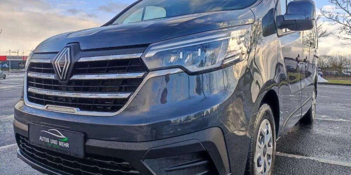 Renault Trafic 22.500 km 32.990 &euro; Paderborn 33100