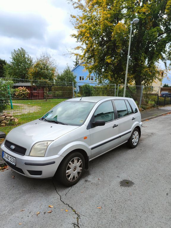 Ford Fusion 137.000 km 2.850 € Paderborn 33100