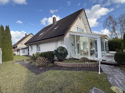 VIEL PLATZ FÜR DIE FAMILIE MIT SCHÖNEM GARTEN - Einfamilienhaus Bielefeld Sennestadt | Angebot:26765677