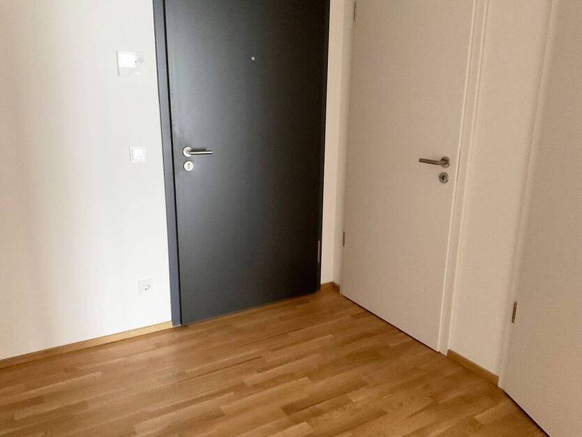 Helle 2-Zimmer-Wohnung mit Terrasse, moderne Neubau-Ausstattung mit Echtholzparkett + Einbauküche 2 zimmer