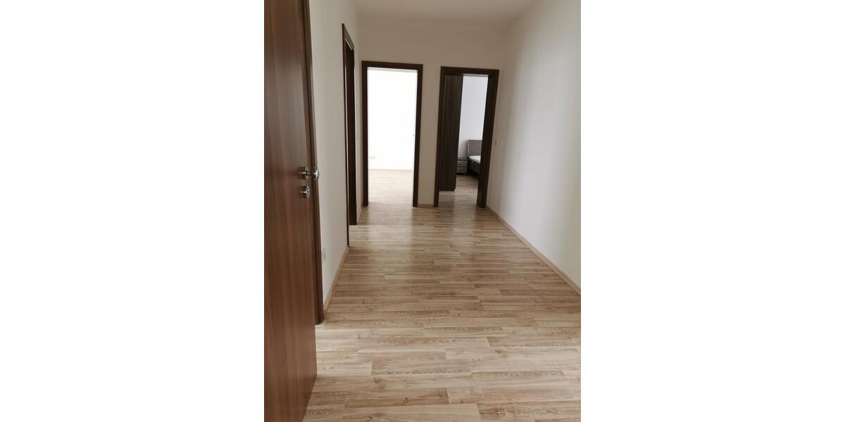 Dachgeschoßwohnung Marsberg - 3 Zimmer, 78 m&sup2;, 660&euro; | Angebot:25180532