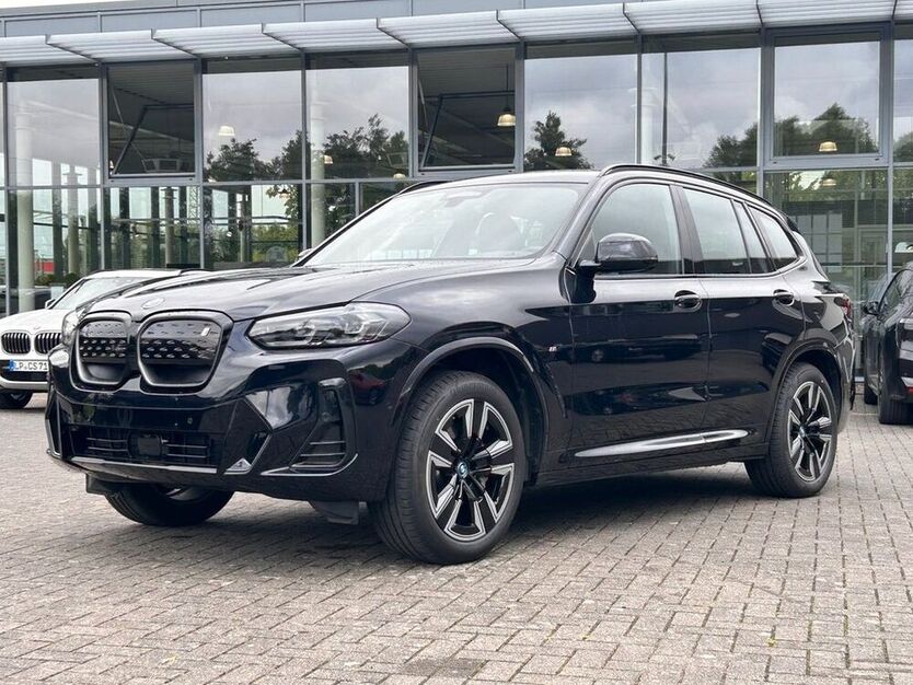 iX3