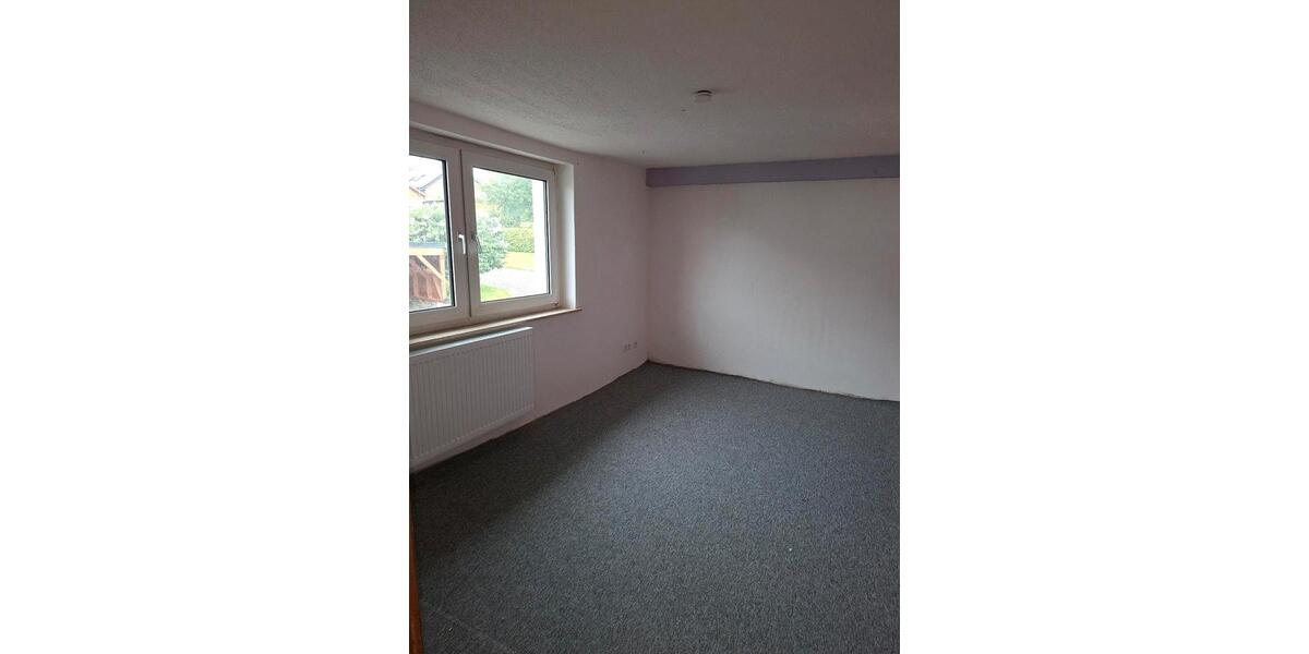 Bauernhaus, Landhaus Nieheim - 8 Zimmer, 200 m&sup2;, 140.000&euro; | Angebot:26534589