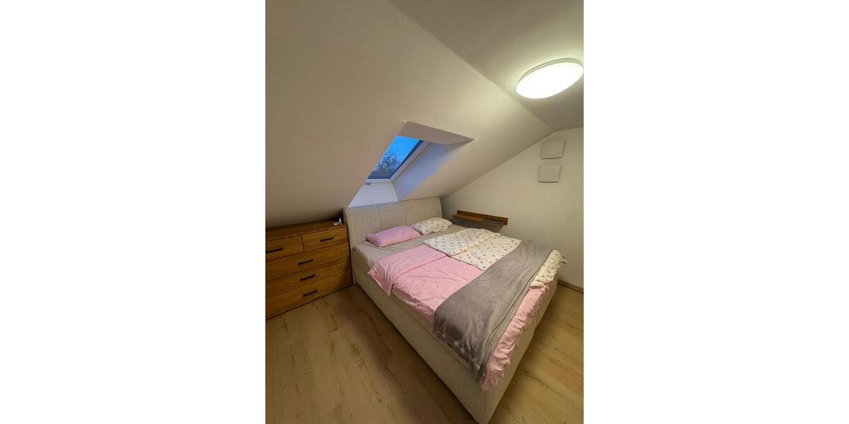 Dachgeschoßwohnung Schlangen - 1.5 Zimmer, 60 m&sup2;, 860&euro; | Angebot:25256366