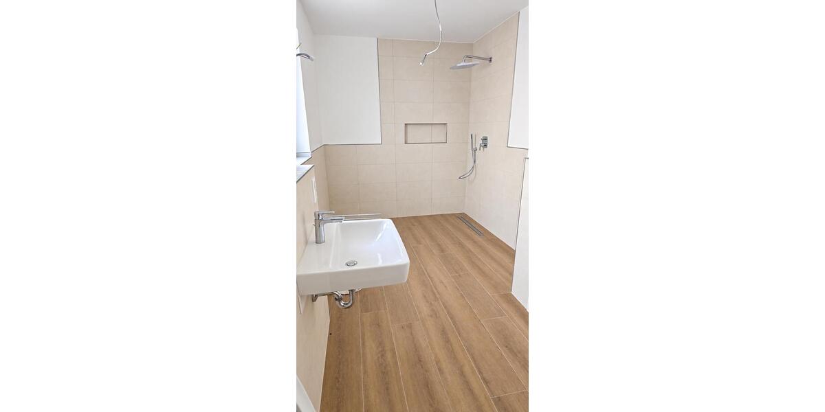 Etagenwohnung Bad Lippspringe - 3 Zimmer, 97 m&sup2;, 1.450&euro; | Angebot:27626215