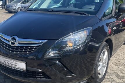 Opel Zafira Tourer 130.000 km 6.790 &euro; Paderborn 33102