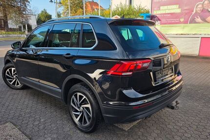 VW Tiguan 125.000 km 16.800 &euro; Salzkotten 33154