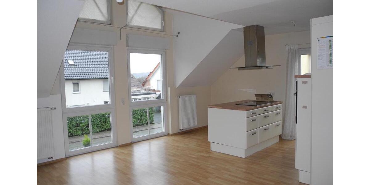 Etagenwohnung Detmold - 3 Zimmer, 76 m&sup2;, 800&euro; | Angebot:25395325