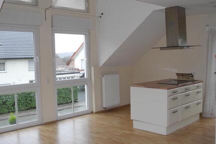Wohnung Detmold - 3 Zimmer, 76 m&sup2;, 800&euro; | Angebot:25395325