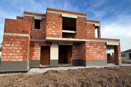 Haus Steinheim - 5 Zimmer, 165 m&sup2;, 299.900&euro; | Angebot:25741590