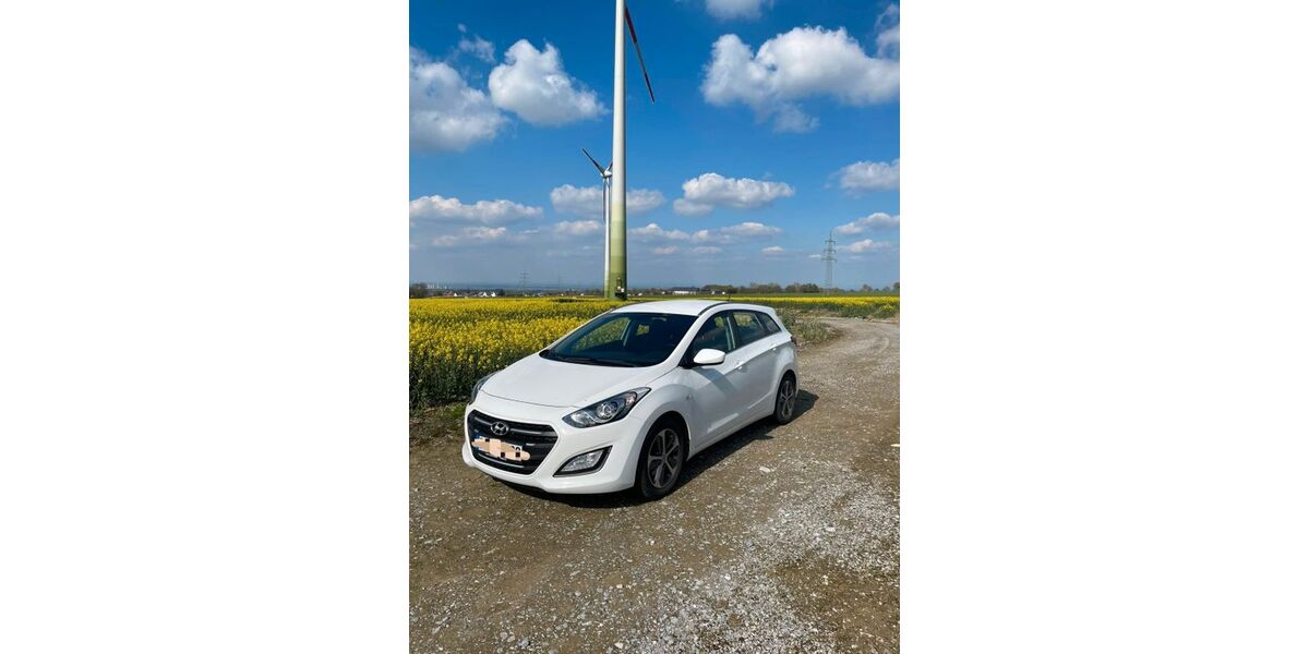 Hyundai i30 92.000 km 9.990 &euro; Büren 33142
