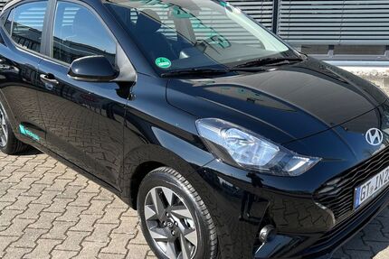 Hyundai i10 7.832 km 17.680 &euro; Schloß Holte-Stukenbrock 33758