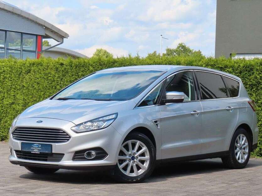 Ford S-Max 124.000 km 11.800 € Bad Lippspringe 33175