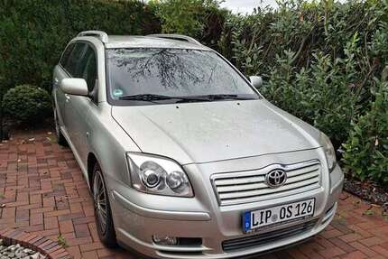 Toyota Avensis 210.000 km 1.500 &euro; Augustdorf 32832