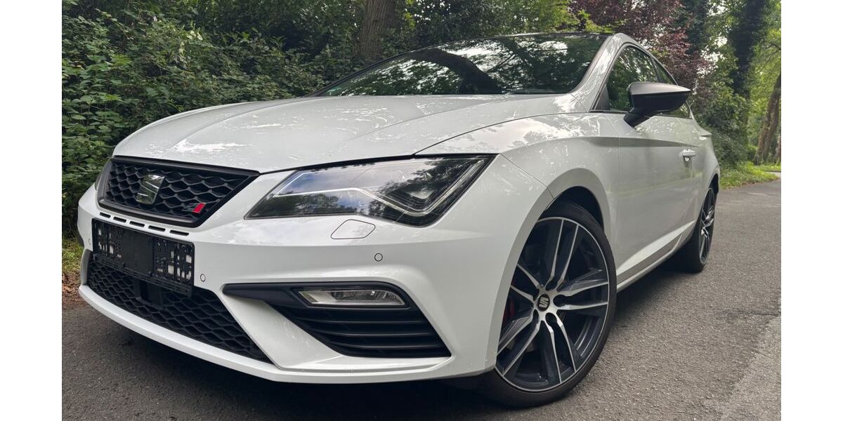 Seat Leon 90.845 km 20.990 &euro; Paderborn 33104