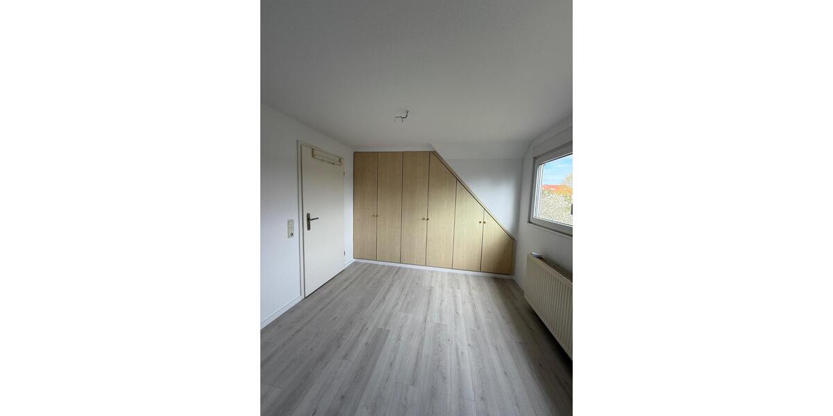 Dachgeschoßwohnung Augustdorf - 2 Zimmer, 62 m&sup2;, 650&euro; | Angebot:26049819