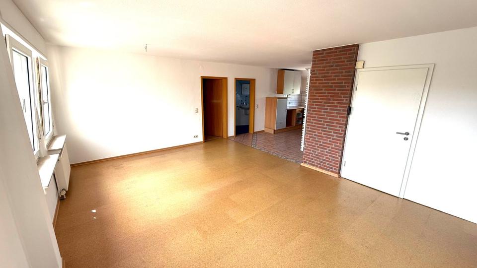 Dachgeschoßwohnung Bad Lippspringe - 3 Zimmer, 76 m&sup2;, 646&euro; | Angebot:26335934