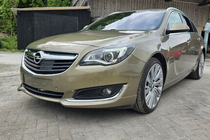 Opel Insignia 146.000 km 13.990 &euro; Paderborn 33102