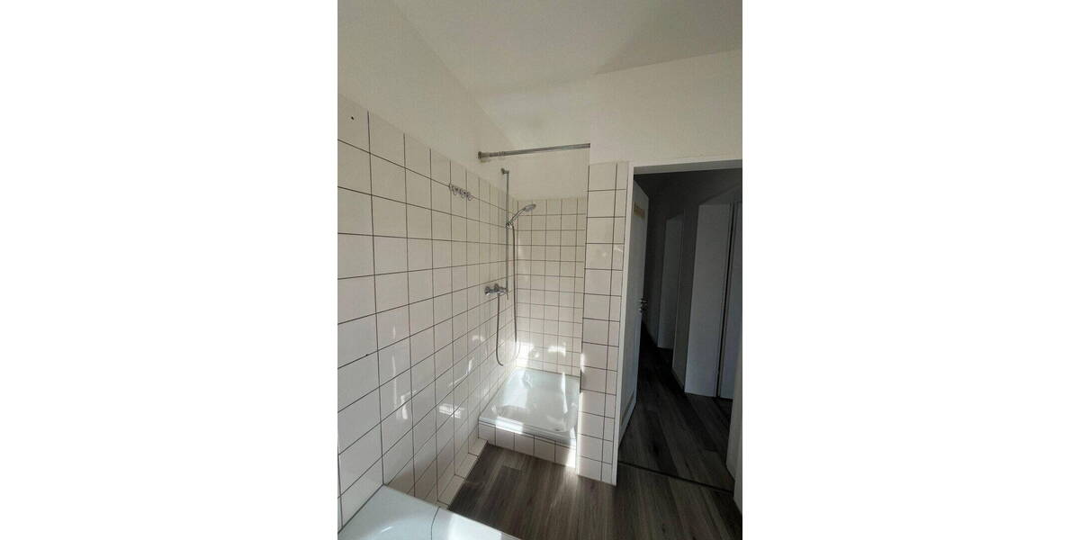 Etagenwohnung Paderborn OT Schloß Neuhaus Schloß Neuhaus - 3 Zimmer, 63 m&sup2;, 760&euro; | Angebot:26235134
