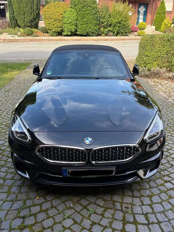 BMW Z4 62.000 km 32.400 € Nieheim 33039