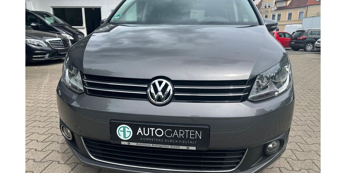 VW Touran 170.000 km 9.950 &euro; Paderborn 33098