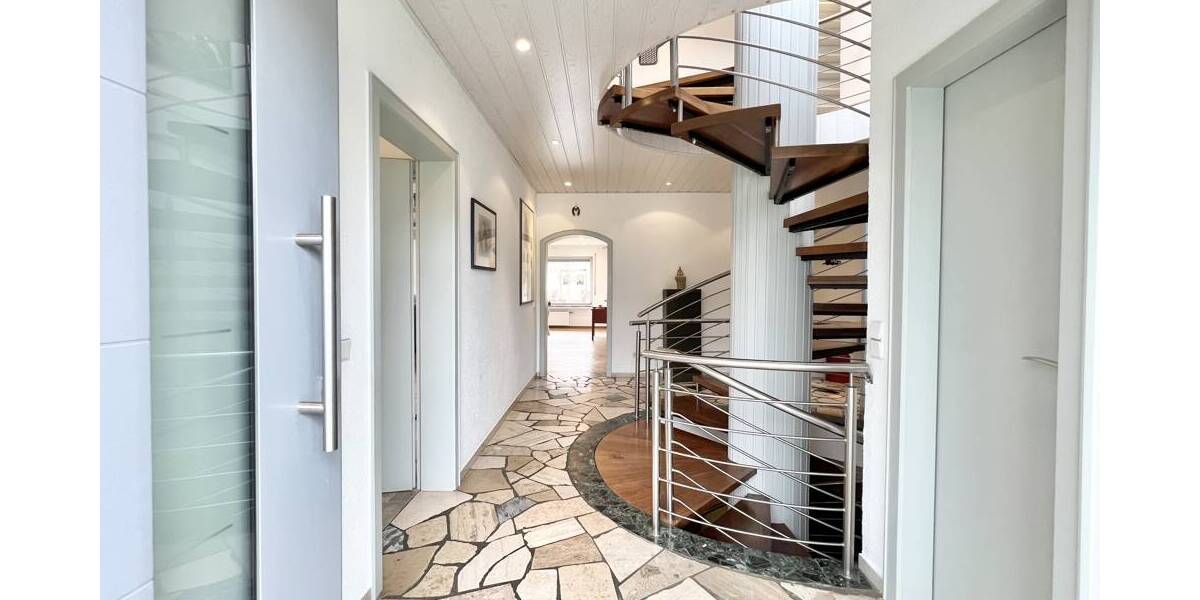 Einfamilienhaus Detmold Diestelbruch - 6 Zimmer, 219 m&sup2;, 525.000&euro; | Angebot:26081142