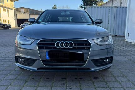 Audi A4 220.400 km 9.799 &euro; Paderborn 33104