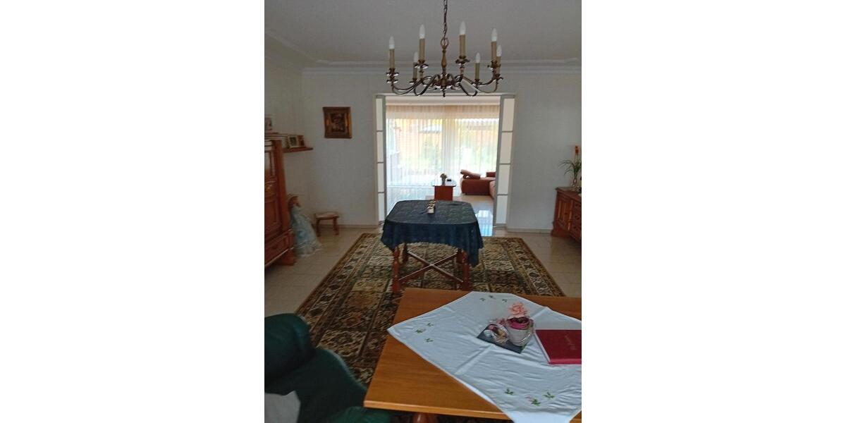 Erdgeschoßwohnung Rietberg - 4 Zimmer, 140 m&sup2;, 1.200&euro; | Angebot:26506439
