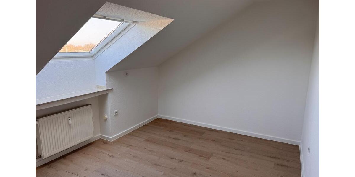 Renovierte Dachgeschosswohnung 3 zimmer