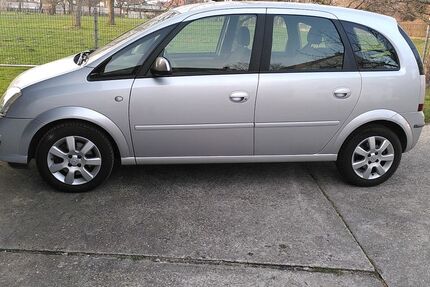 Opel Meriva 98.000 km 3.500 &euro; Lippstadt 59555